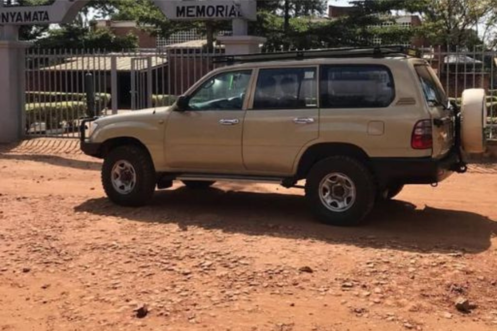 Land Cruiser GX Hire in Africa