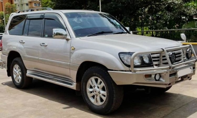 Land cruiser V8 hire Tanzania