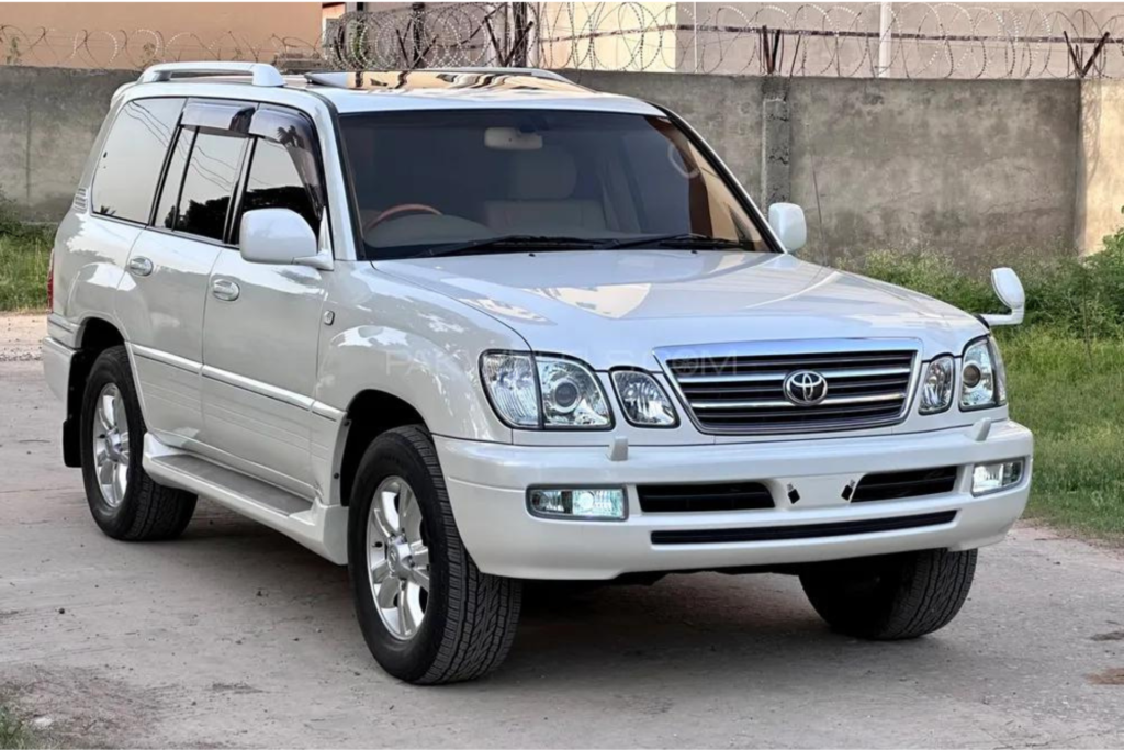 Luxury land cruiser car hire