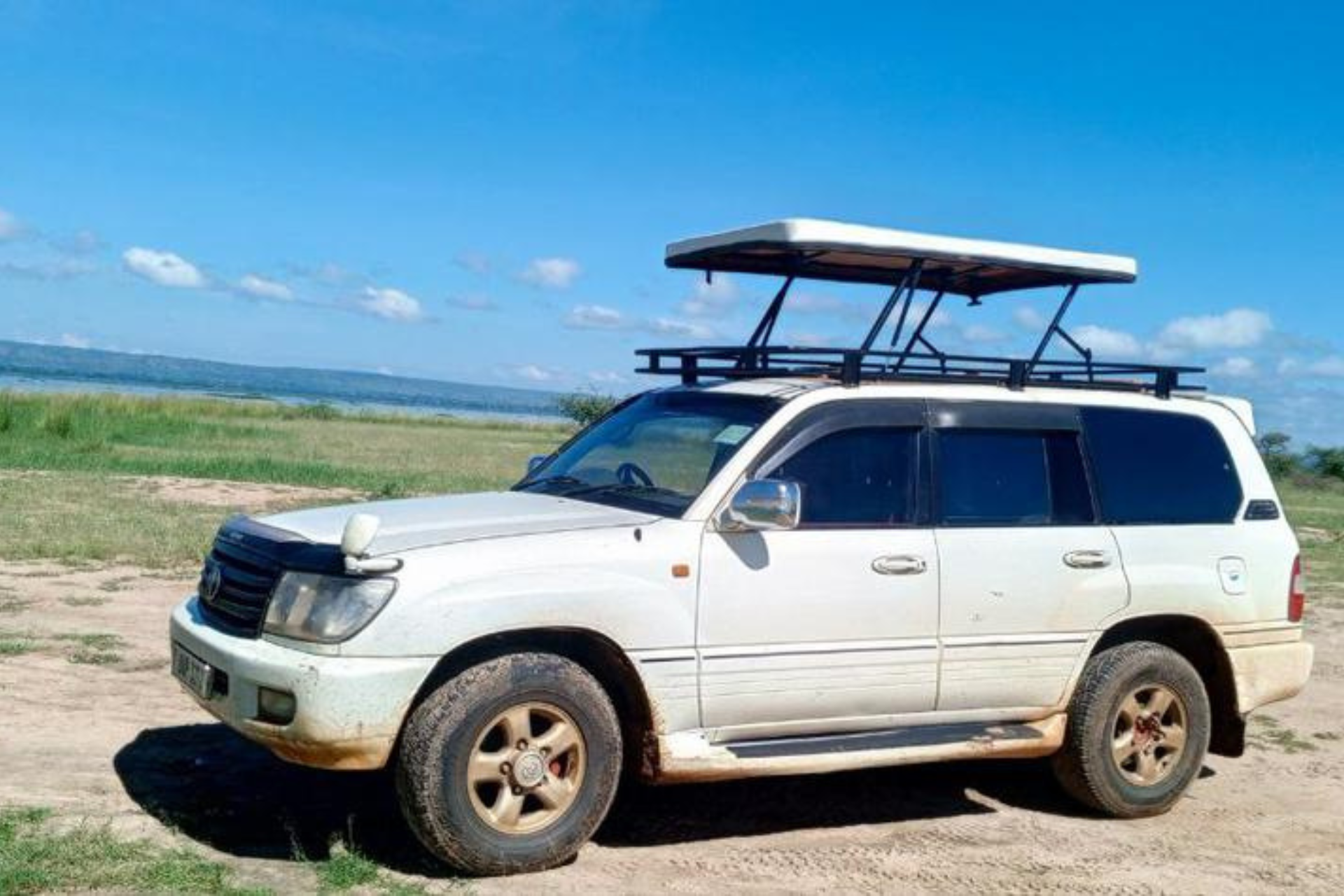 V8 Land cruiser popup roof hire Africa