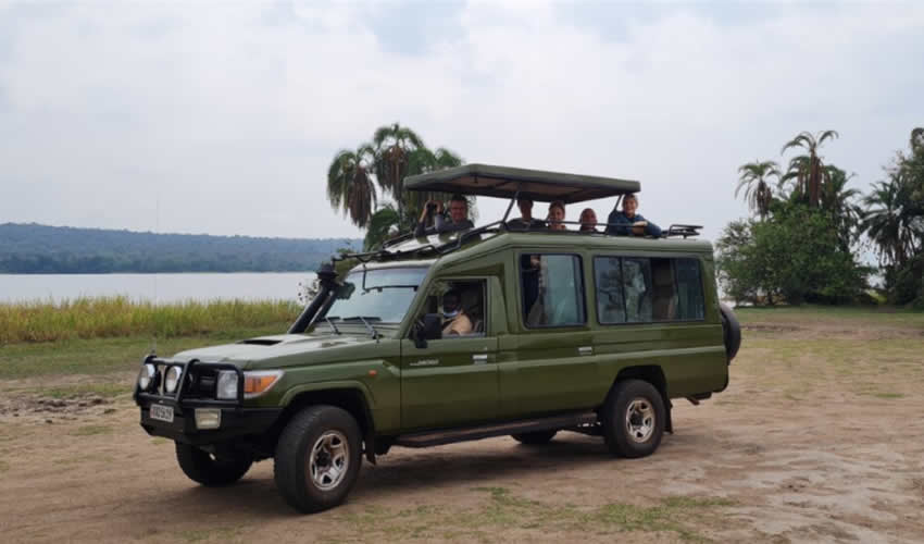 J70 Land cruiser hire Rwanda