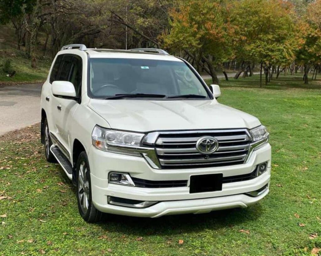 Luxury land cruiser car hire