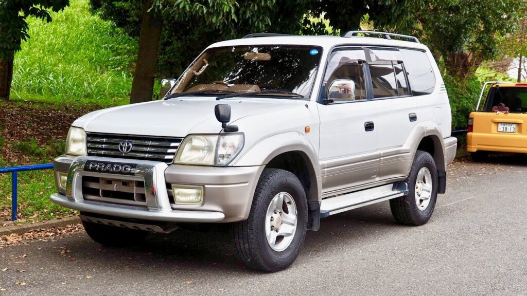 luxury land cruiser car hire